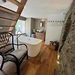 Le Repaire Des Amoureux Nyaraló *